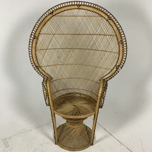 Wicker peacock chair 