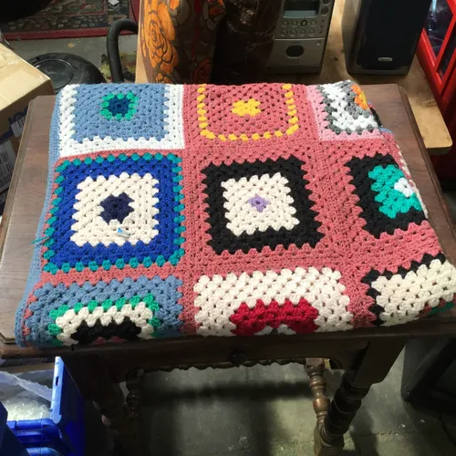 Square pattern crocheted blanket