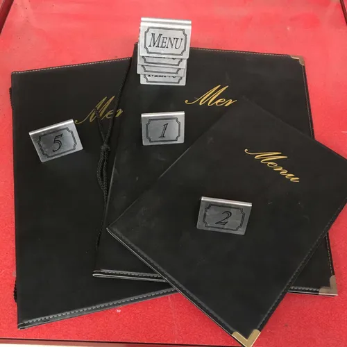 Quantity of Menu Holders and Table Numbers