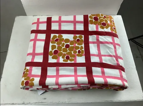 Red and pink boxed floral pattern 