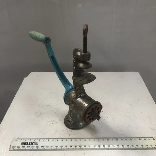 Vintage 1940s OK no. 10 Meat Grinder/Mincer