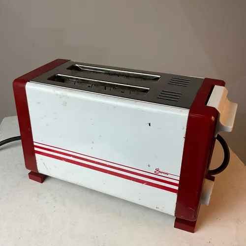 Toaster Swan Red White