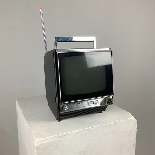 Sony solid state television 9-90UB 1960s 1970s