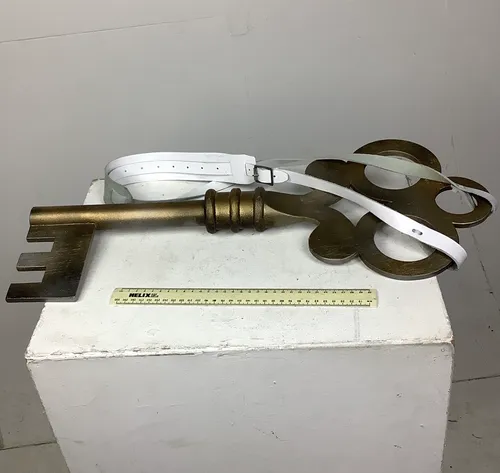 Giant Prop Key