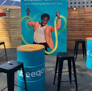 Mesa de Bidón personalizable Marcas