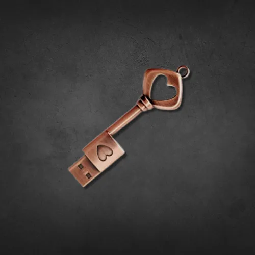 32 GB Key to My Heart Flash Drive 