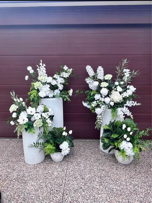 Ceremony Plinth and flower arrangement 