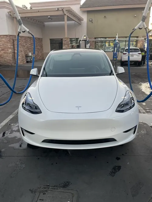 TESLA Y 2024  RWD,White