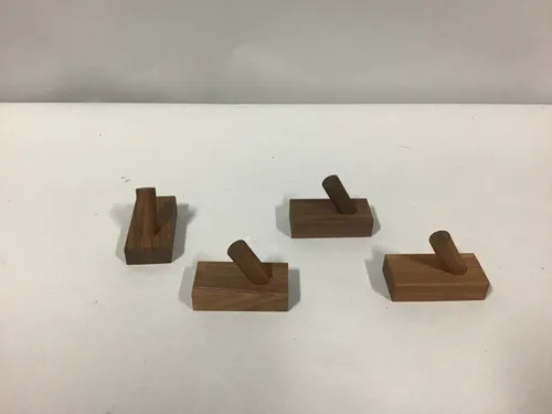 4 wooden pegs 