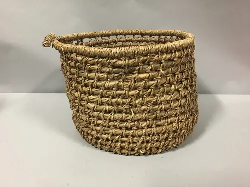 woven basket 