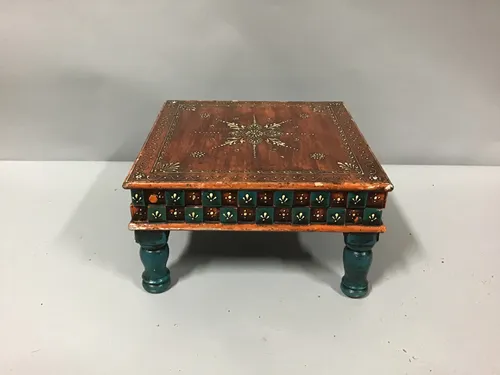 pedestal table painted, small and low