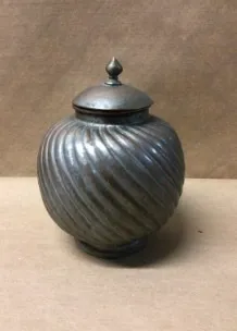 vintage tin swirl jar for tea china 