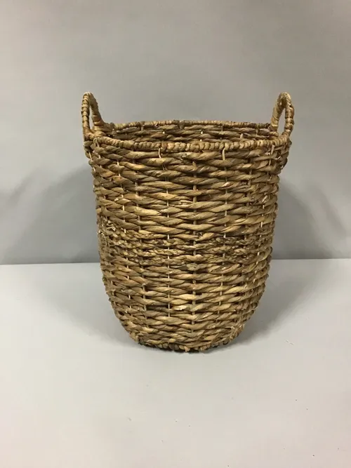woven seagrass basket 15 x16