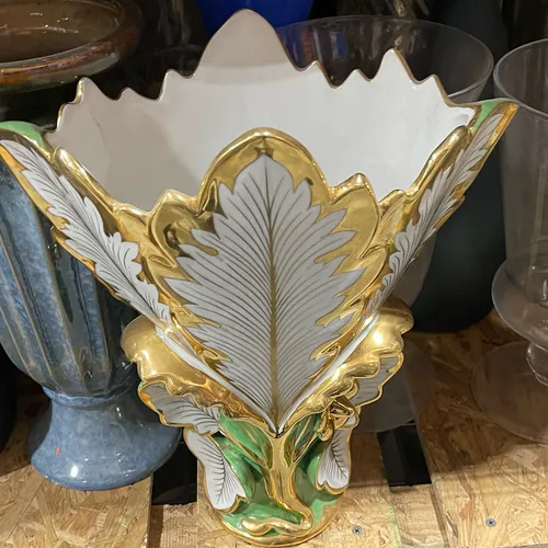 vintage green and gold vase leaf pattern 