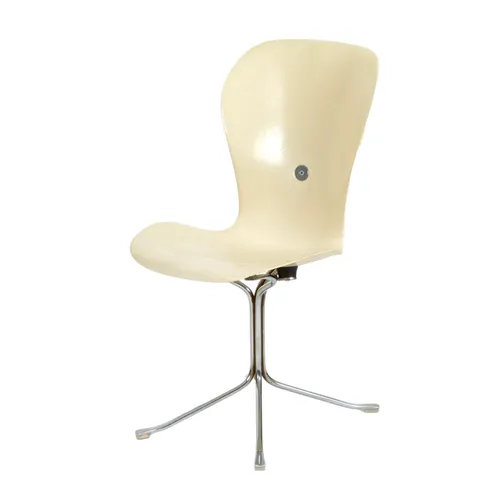 ion gideon kramer chair off white fiberglass 