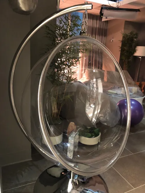 bubble chair Eero Aarnio Suspended Lucite Bubble Chair