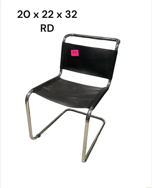 marcel breuer canteliver arm less chair blCK LEATHER AND CHROM TUBULAR