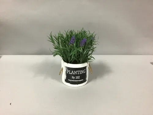 fake lavendar plant 