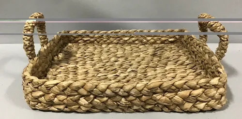 woven seagrass tray 