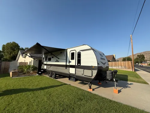 26ft Jayco Travel Trailer 