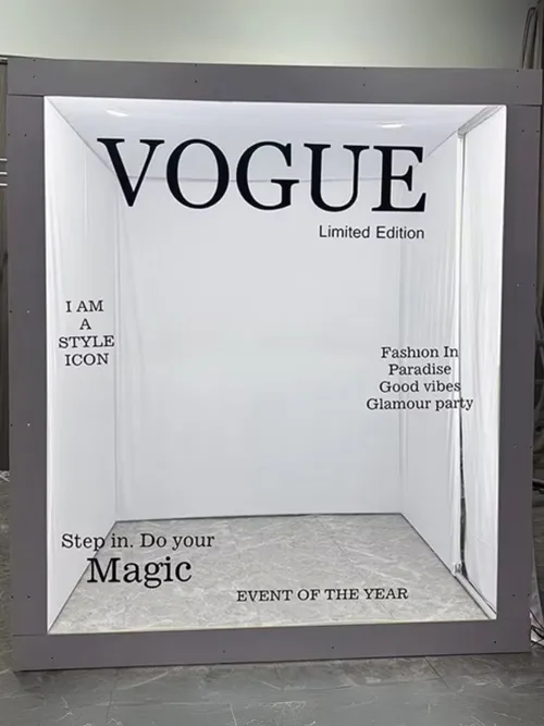 Magazine Vogue Booth