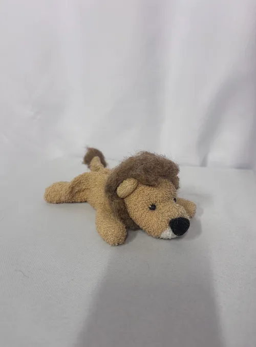 Lion Stuffed Animal 