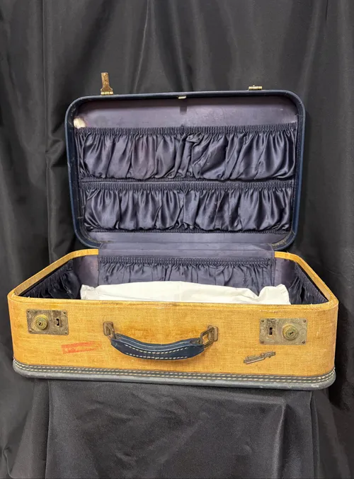 Vintage Suitcase 5