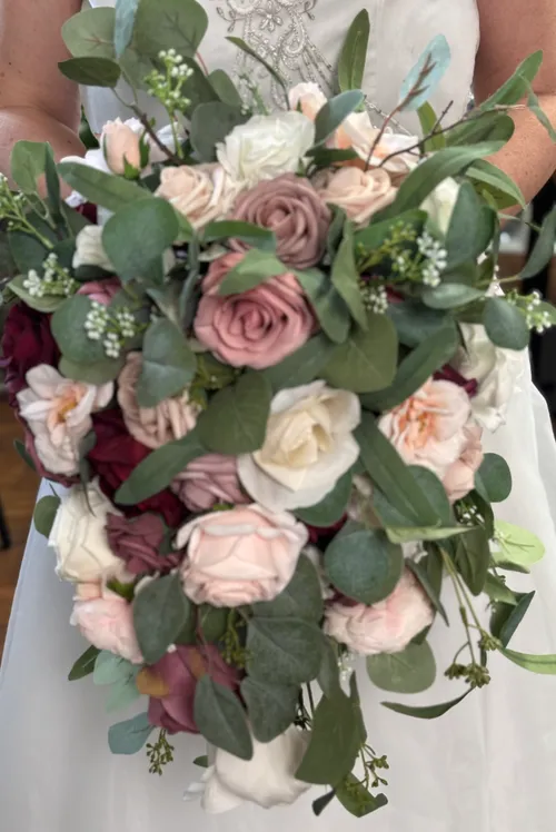 Mauve Bride’s Cascading Bouquet