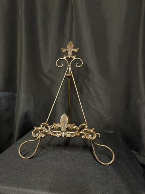 17 Inch Metal Brown Easel