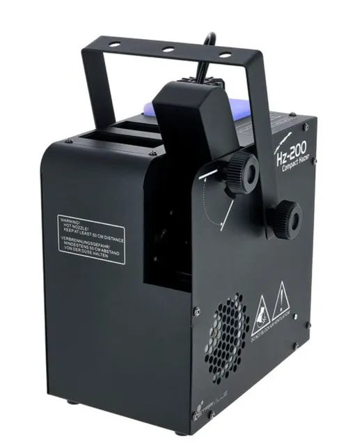 Location machine à brouillard Hazer compact DMX – 615 W avec liquide inclus