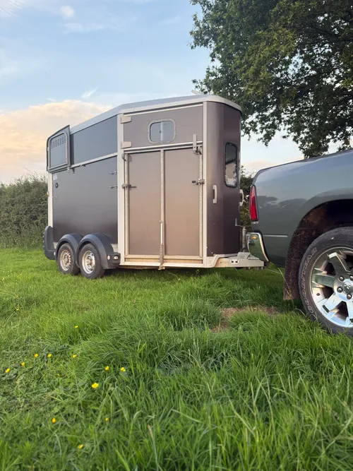 Horse Trailer hire (HB511