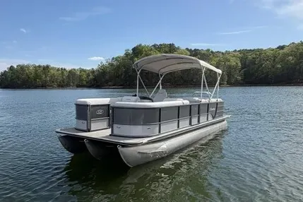 24' Pontoon Boat