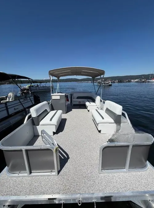 22' Pontoon (No Tube - No Stereo)