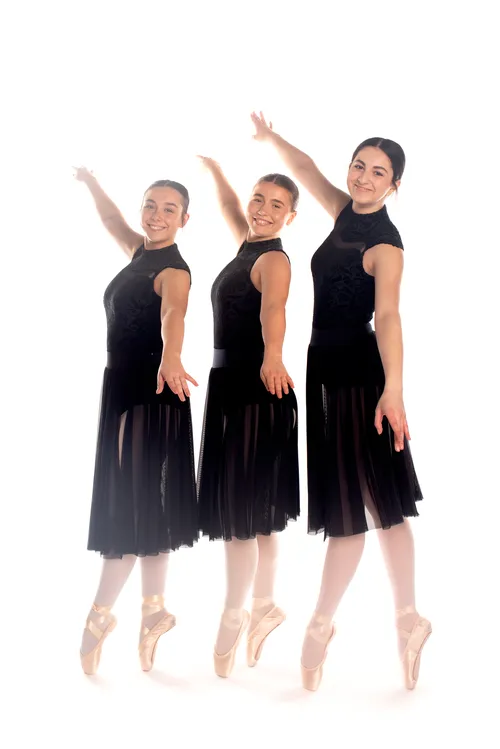 DC28 - BLACK LYRICAL