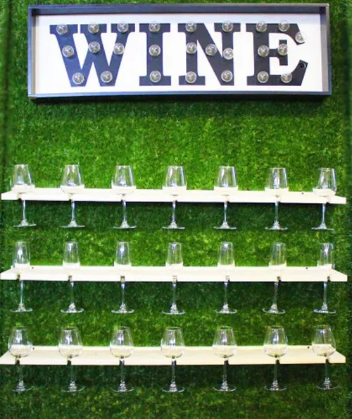 Grass Champagne Wall