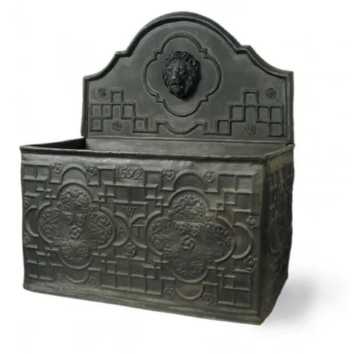 Lion Boxed Fountain