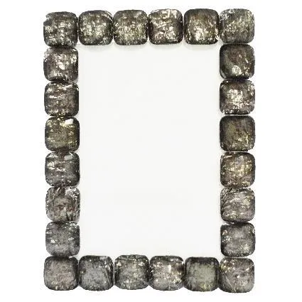 Astoria Frame