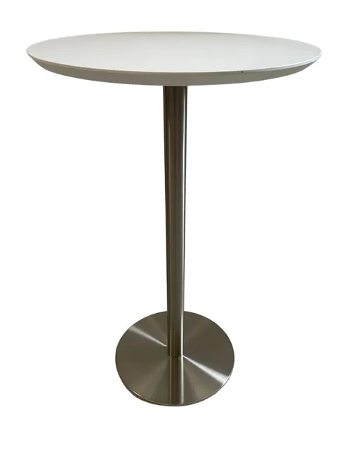 Elia Highboy