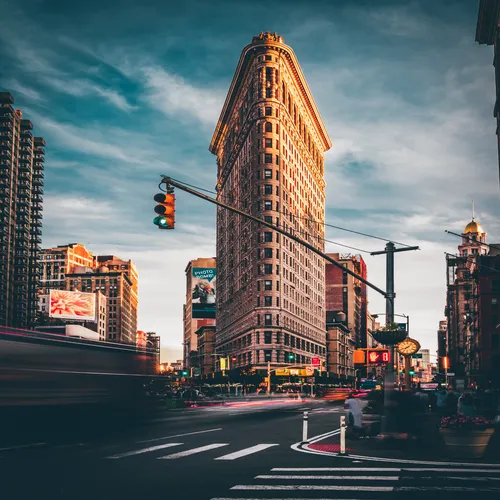 Graphic New York Flat Iron (8' x 8')