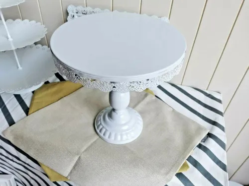 Metal Cake stand - Gold/White