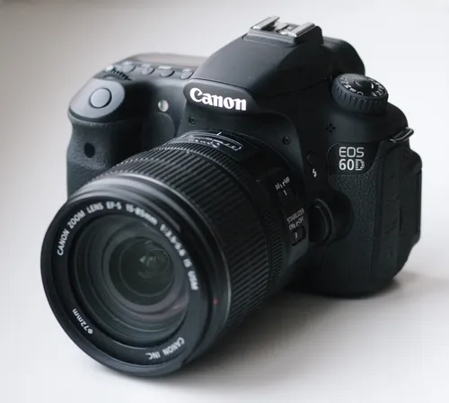 CANON 60D / 18-55 LENS