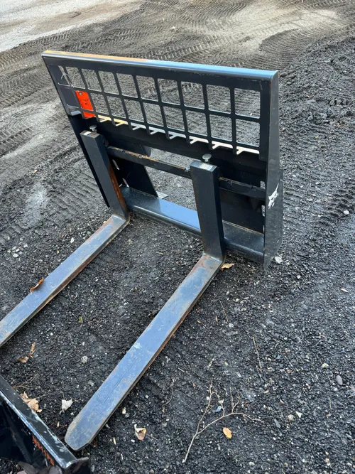 Bobcat MT100/120 Adjustable Forks