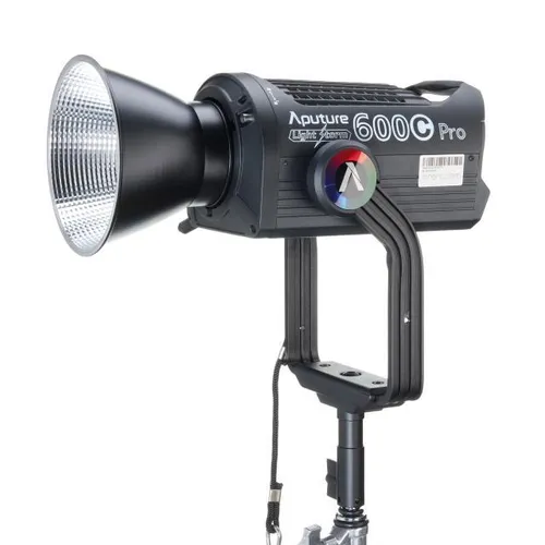 APUTURE 600C PRO RGB LIGHT (LUZ CONTINUA) - Incluye trípode y alargue