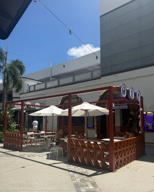 3M White Market Umbrella