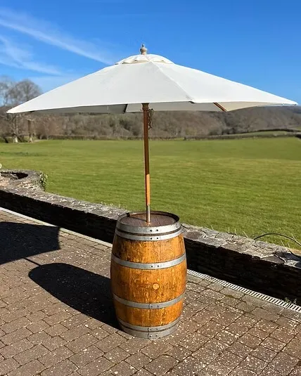 Barrel & Parasol 