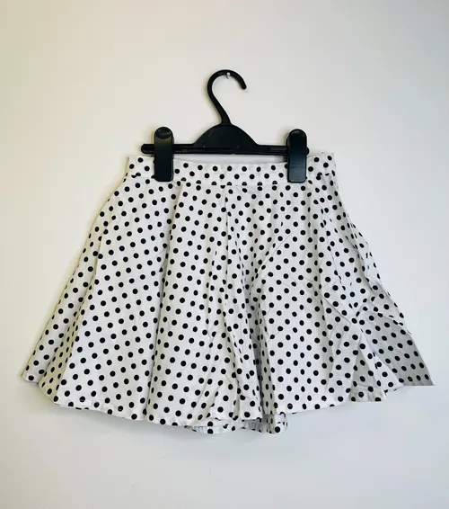 BL106 - WHITE & SPOTS COTTON SKIRTS