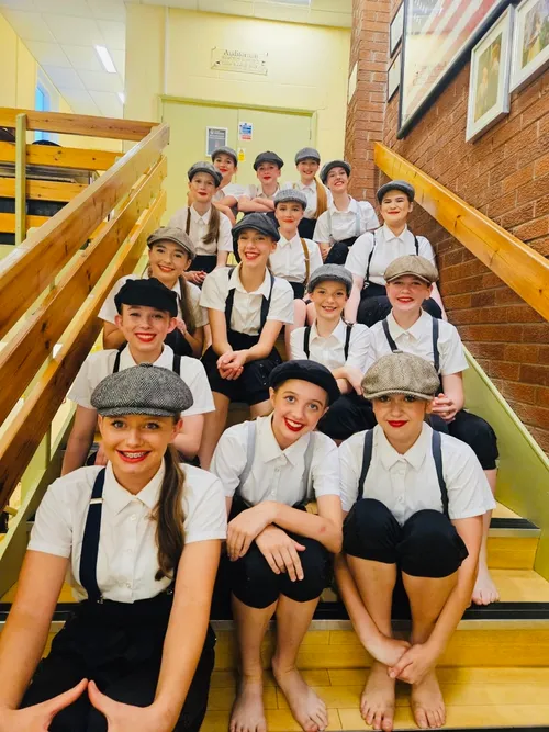 BL184 - NEWSIES OUTFIT