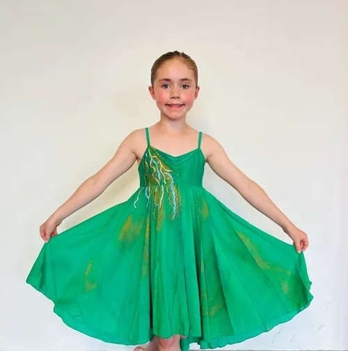 BL075 - GREEN LYRICAL DRESS