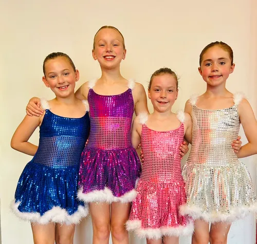 BL169 - SEQUIN/FUR DRESSES