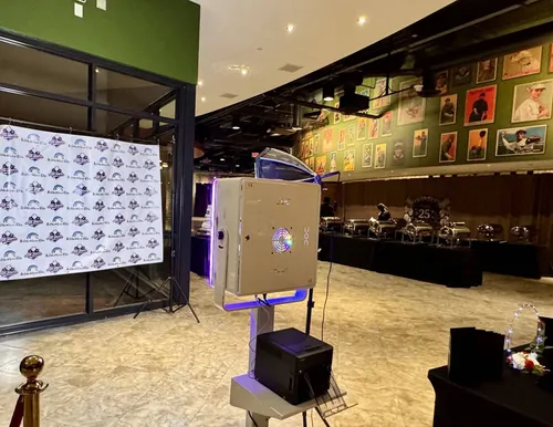 Self serve photo booth